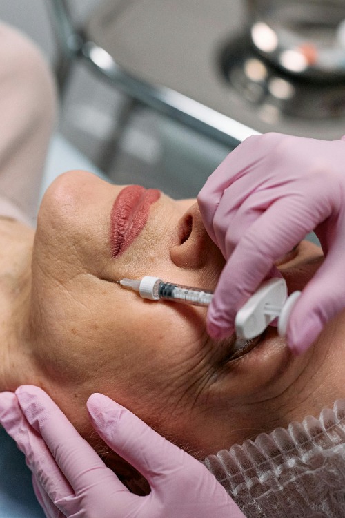 Cuando la cirugía estética se convierte en una adicción: un enfoque psicológico